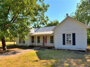 209 W Ash St, Granger, TX 76530