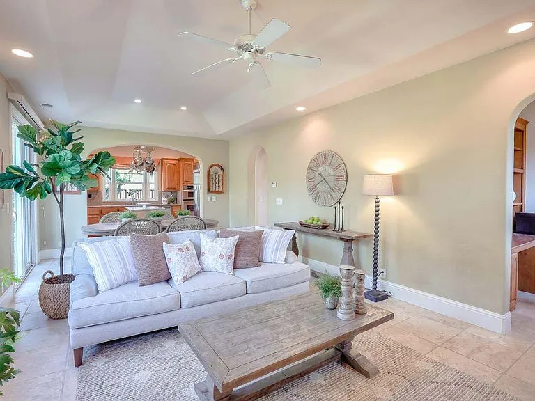 15045 Bellini Way — Photo 11