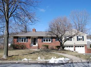 554 Barnett Pl, Ridgewood, NJ 07450