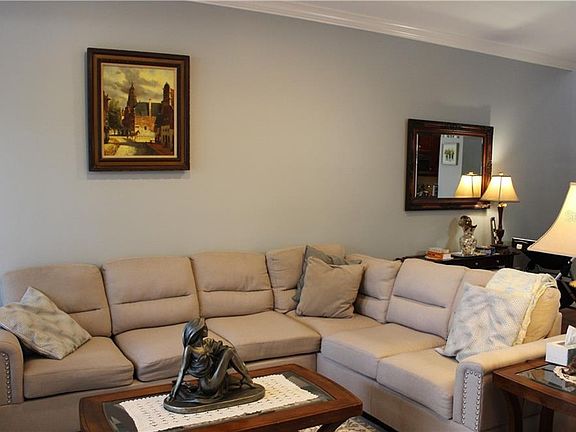 5th image of 10533 Whittington Ct