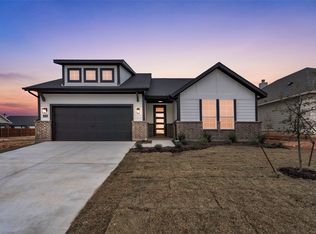 1232 Sabine River Ln, Springtown, TX 76082