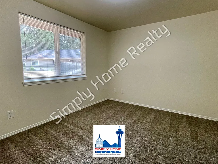 9041 Steilacoom Rd SE #B — Photo 7