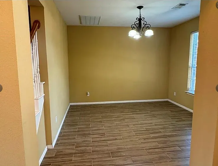 4 bed, 2.5 bath, 2896 sqft, $2,700 — Photo 3