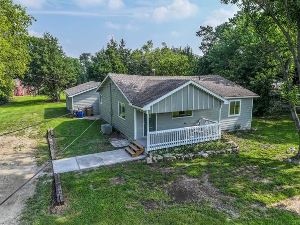 310 E Benton St, Benton, KS 67017