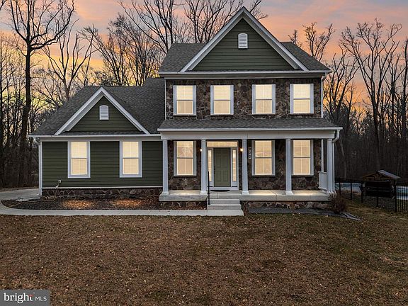 2nd image of 900 E Wheel Rd