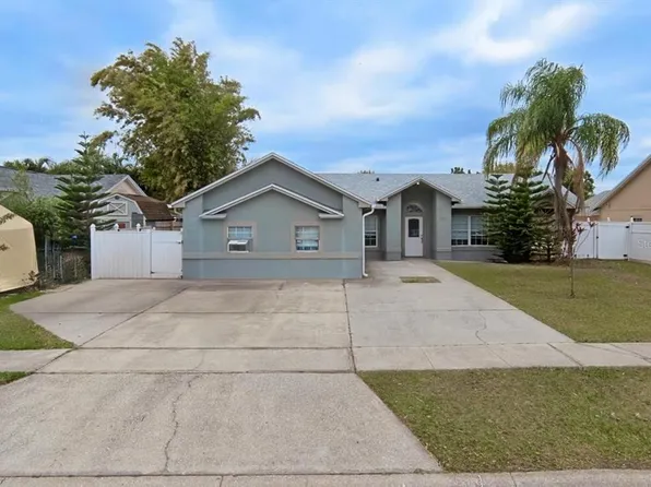 233 Red Maple Dr, Kissimmee, FL 34743