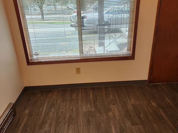 4th image of 550 SE 60th Ave APT 102