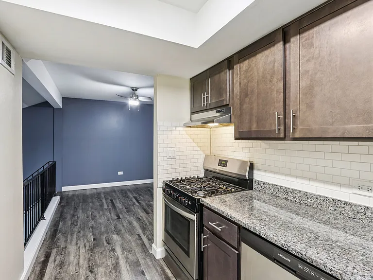 Crystal Lake Apartments — Photo 35