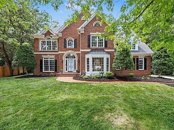 4th image of 3211 Timberoak Ct