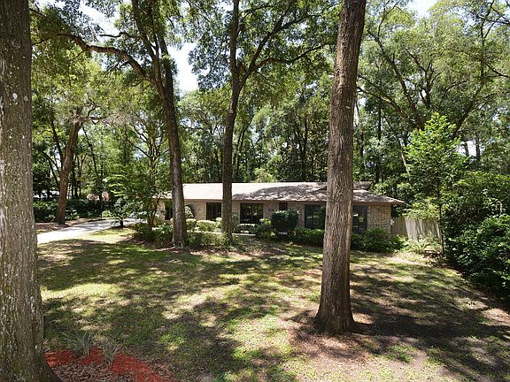 3rd image of 754 FRUIT COVE Drive E