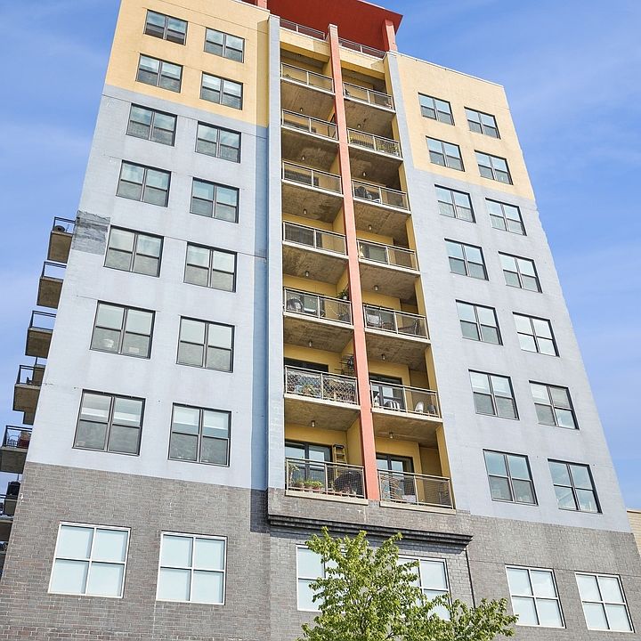 1st image of 1122 W Catalpa Ave APT 1011