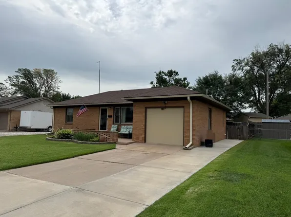 5225 Eisenhower Ave, Great Bend, KS 67530