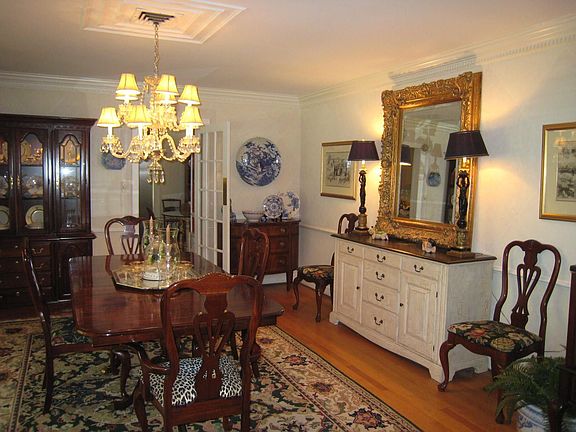 Formal dining room