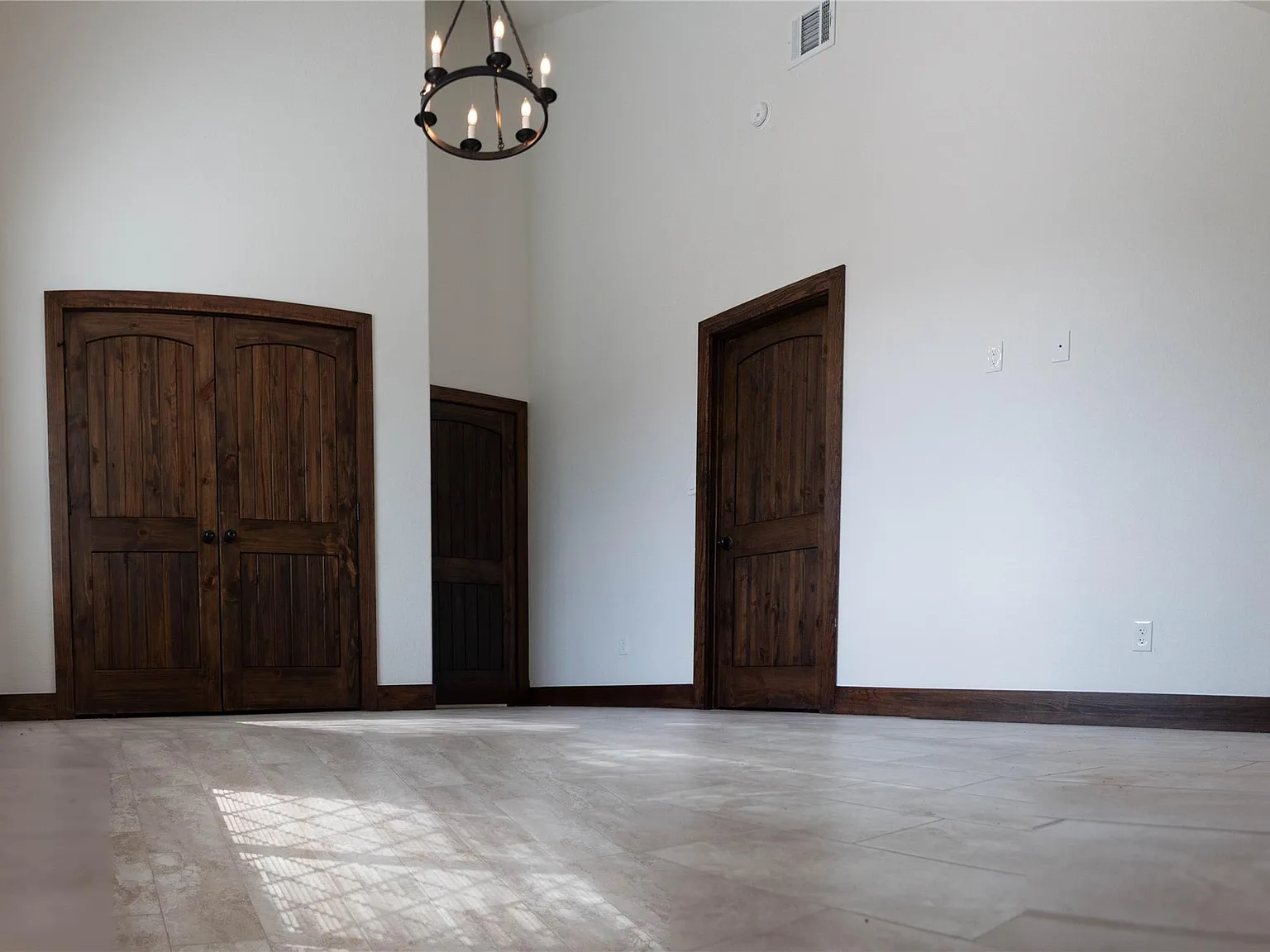 2 bed, 1.0 bath, 1460 sqft, $1,750 — Photo 4