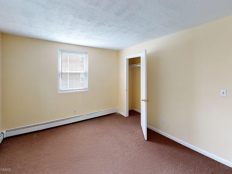 49 W Elm Ter #4 — Photo 6