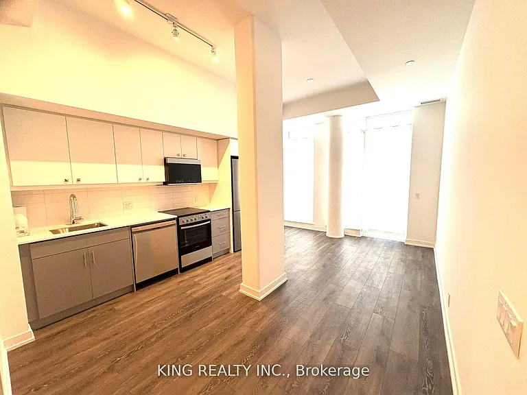 2 Manderley Dr #106 — Photo 2