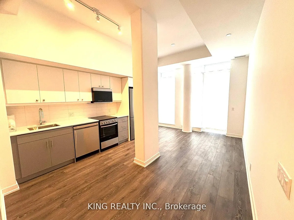 Building Photo - 2 Manderley Dr #106