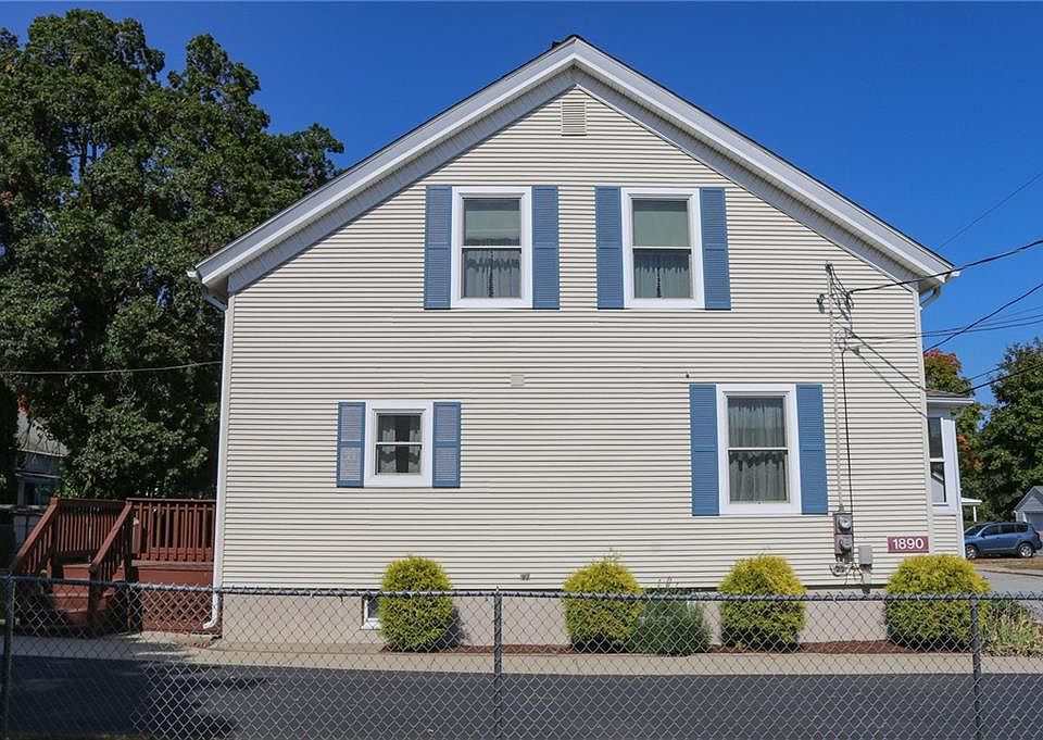 81 Chestnut St Manville, RI, 02838 Apartments for Rent Zillow