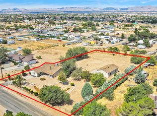 10609 8th St, Hesperia, CA 92345