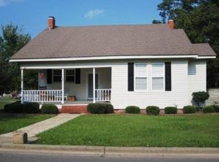 201 S Gordon Ave, Adel, GA 31620