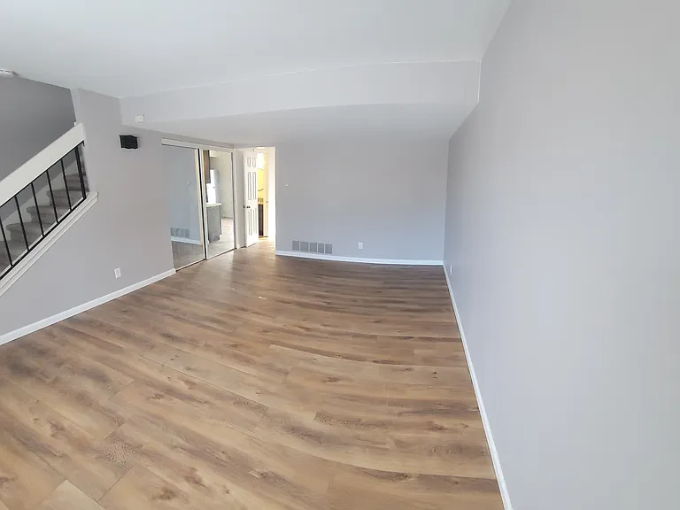 1901 Nancy Ct #7 — Photo 5