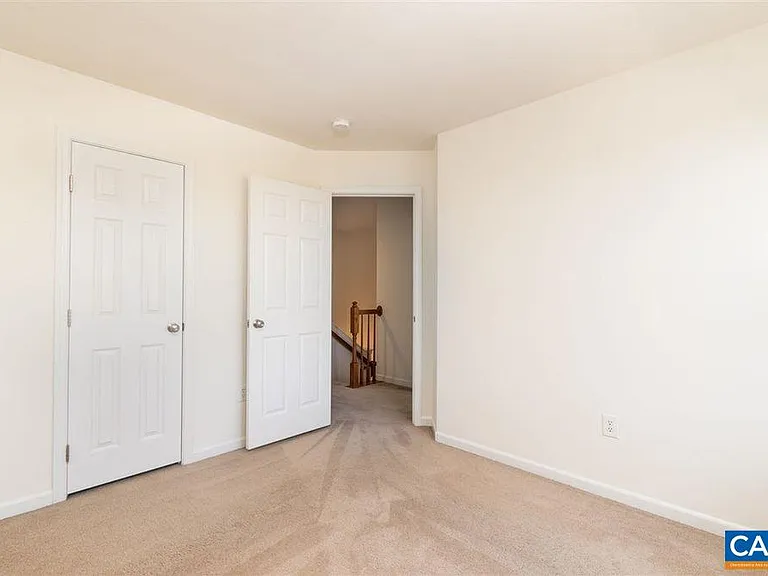 2138 Lockwood Dr — Photo 16