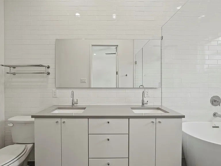 6250 Oram St #104 — Photo 7