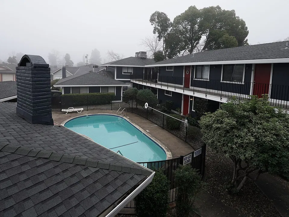 Hidden Oak Apartments