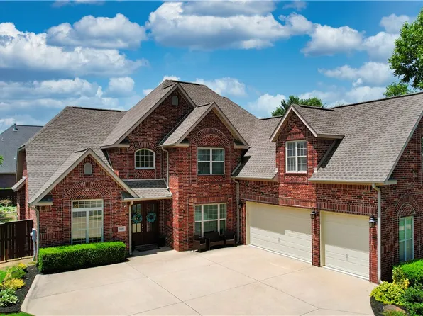 5000 SW Blaire Mont Rd, Bentonville, AR 72713