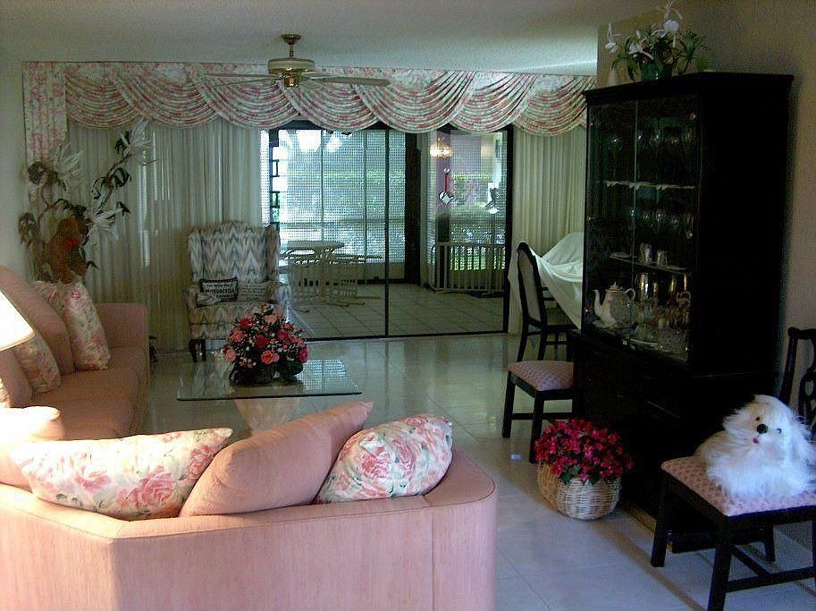 2nd image of 90 Pelican Pointe Dr APT 105