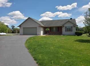 5476 Elm Lawn Rd, Oconto Falls, WI 54154