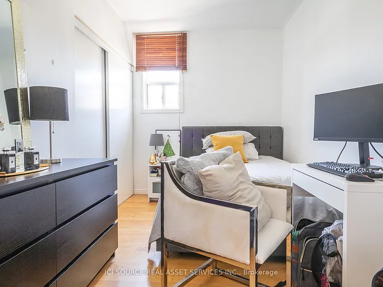 693 Euclid Ave #2 — Photo 9