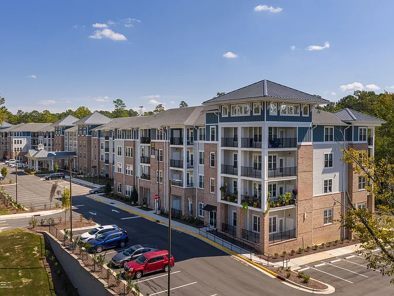 Acclaim at Cary Pointe — Photo 23
