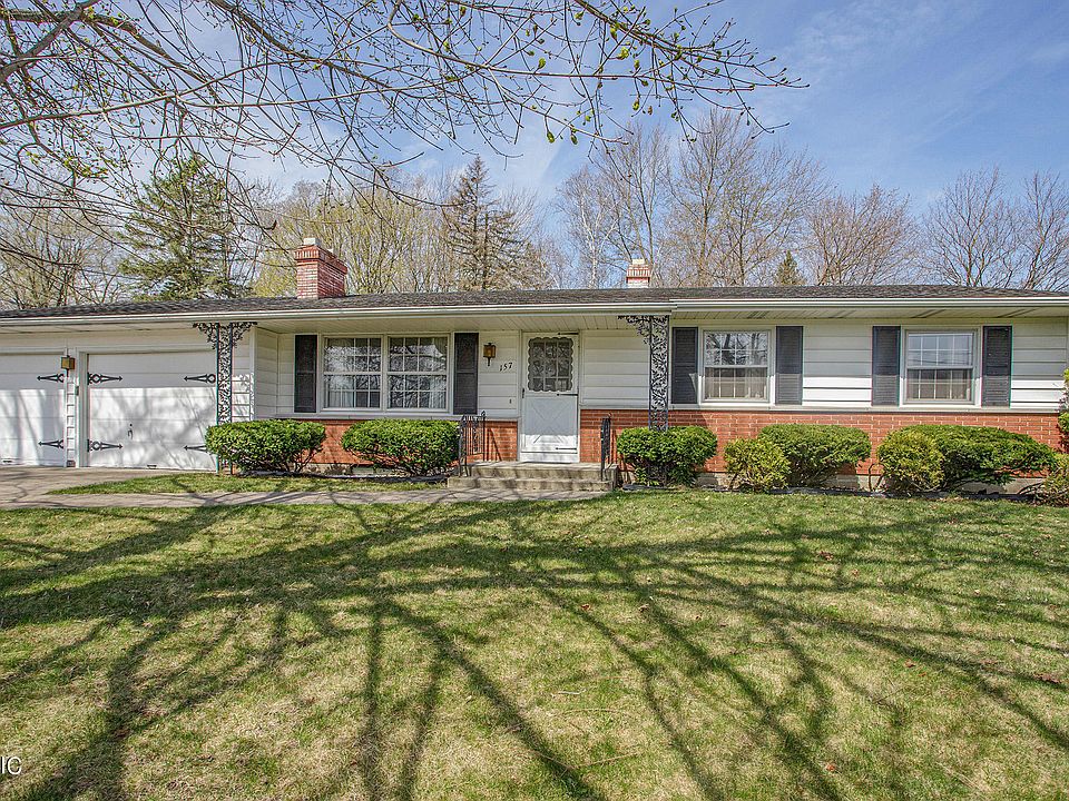 1st image of 157 Lincolnwood Dr