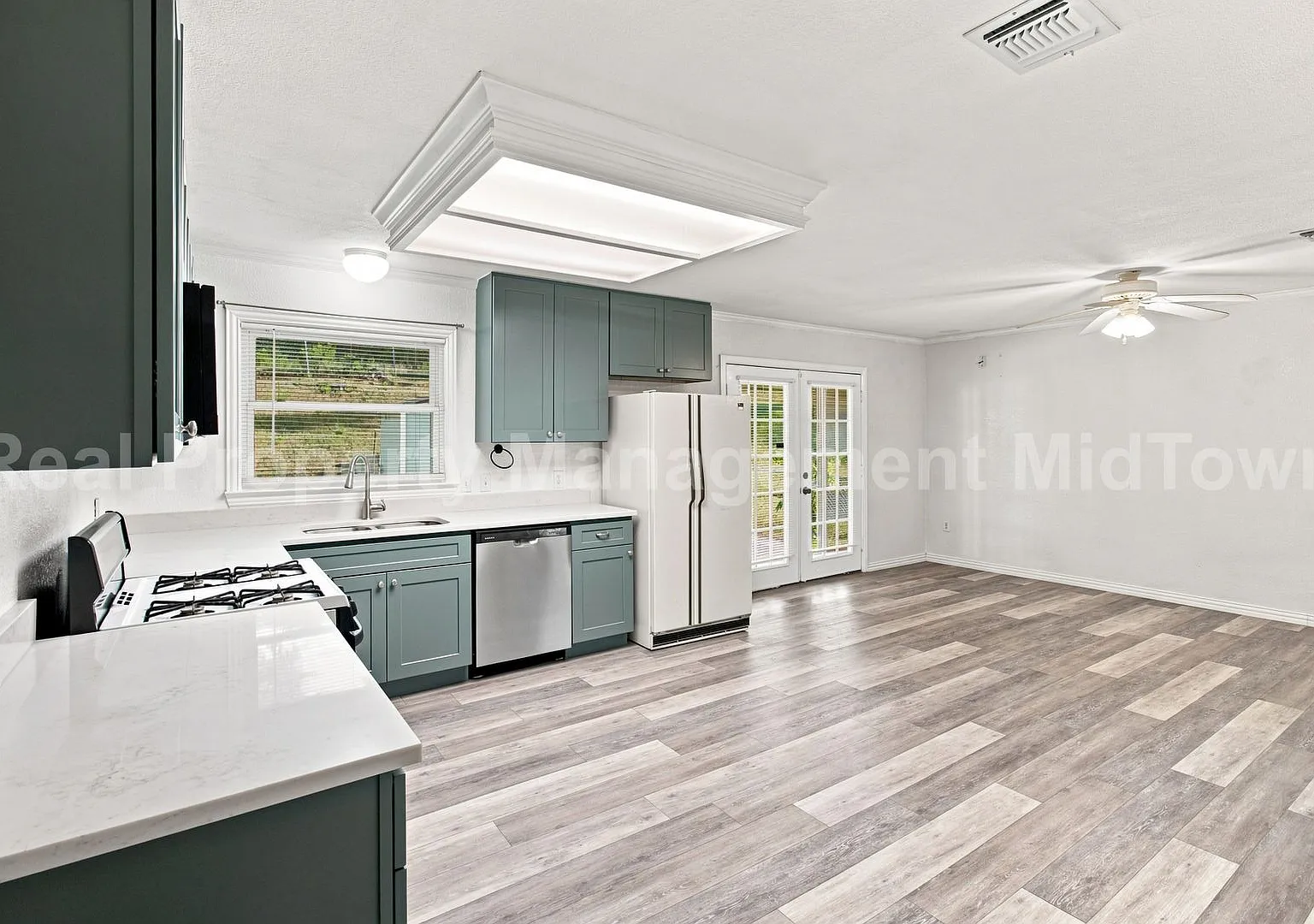 Welcome Home to 1301 Burleson St Grand Prairie, TX — Photo 4