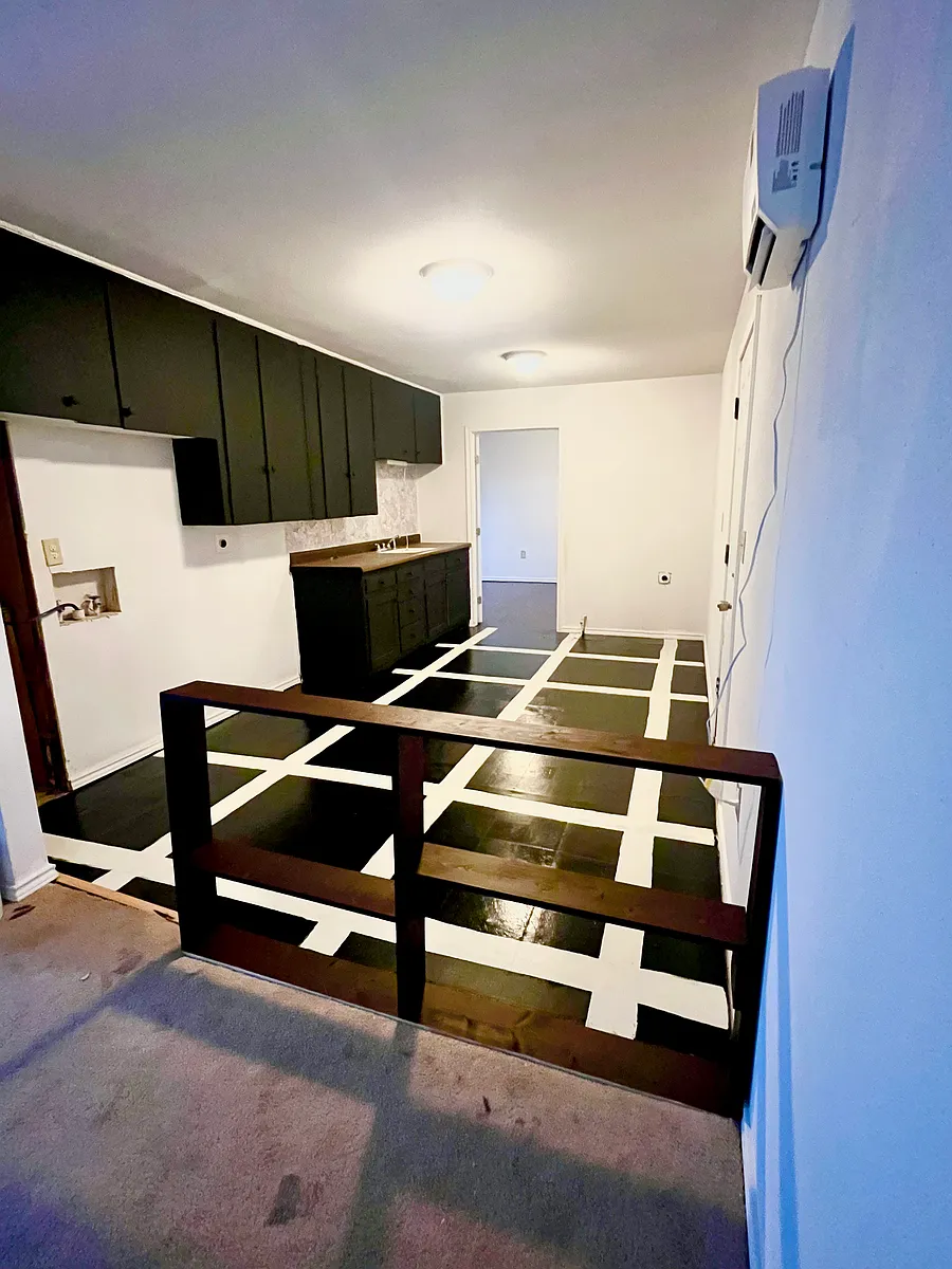 Kitchen. Laundry hookups (including washer/Dryer may be discussed) - 13 E 29th St #B