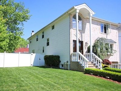 243 Brighton St, Staten Island, NY, 10307