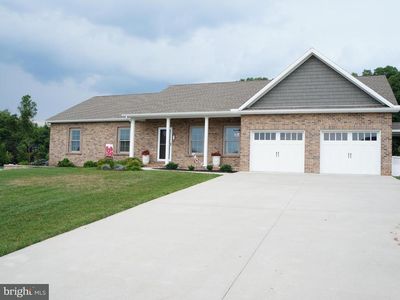 86 Emerald Ln, New Oxford, PA, 17350