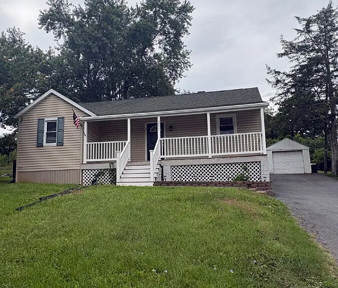 3053 N Valley Pike — Photo 1