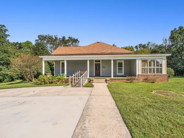 56 Shelby Speights Dr, Purvis, MS 39475