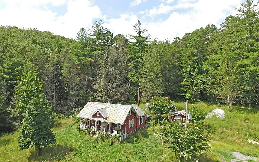 2nd image of 6889 Barefoot Cove Rd