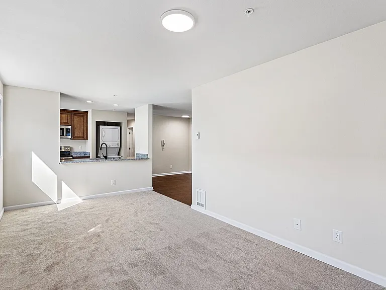 Park Place Apartments — Photo 4