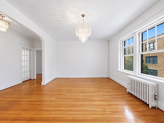 5th image of 413 Washington St APT 4