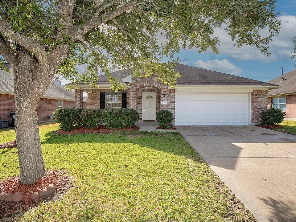 5008 Blanco Dr