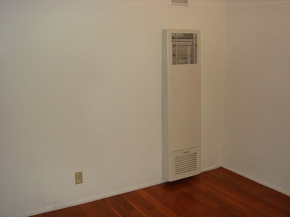 5th image of 225 Bay St APT 3
