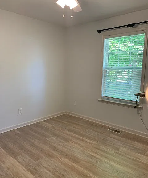 413 Queen Anne St — Photo 24