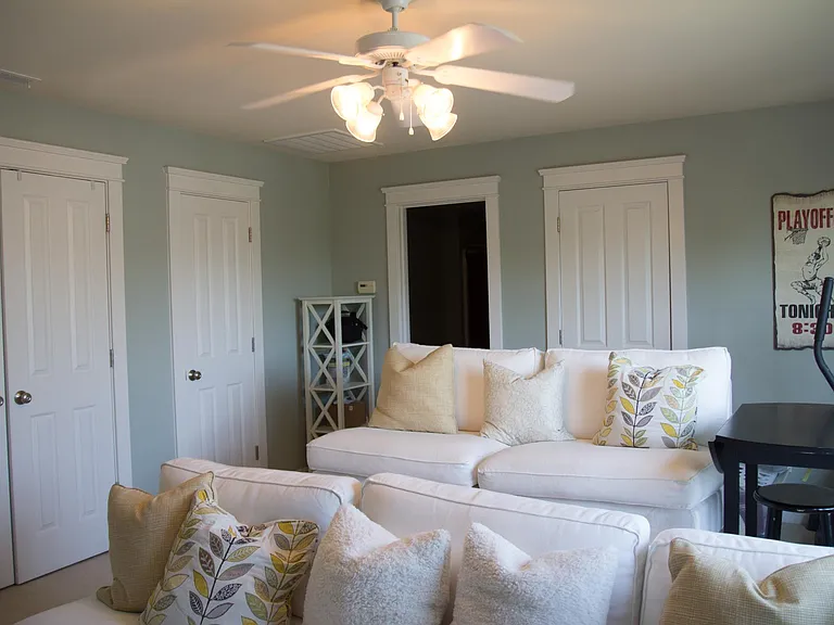 15720 Waterfront Dr — Photo 37