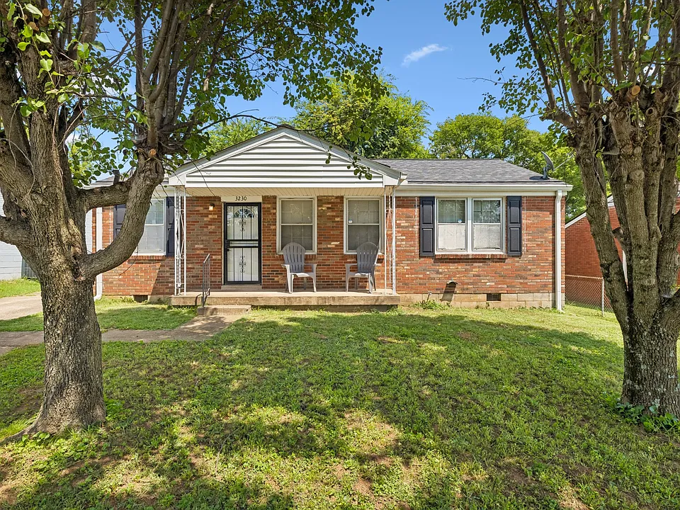 3230 Mayer Ln