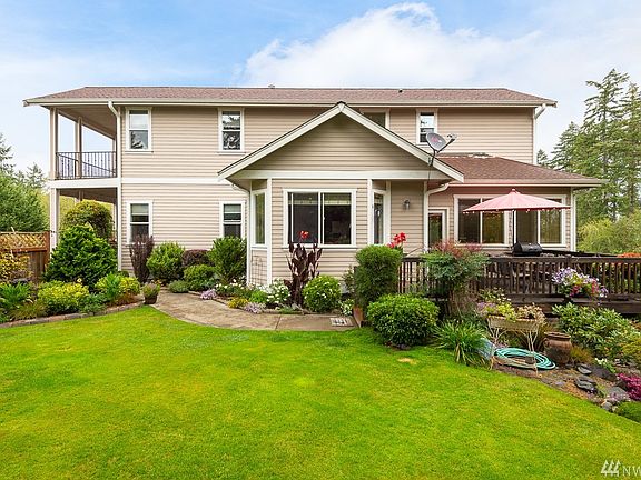 5th image of 7114 Bayview Dr NE