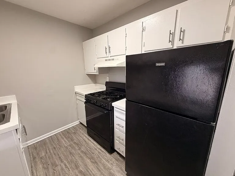 2082 Fairmont Ct #5 — Photo 10